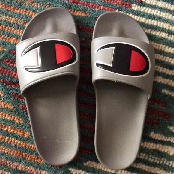 champion slides on feet
